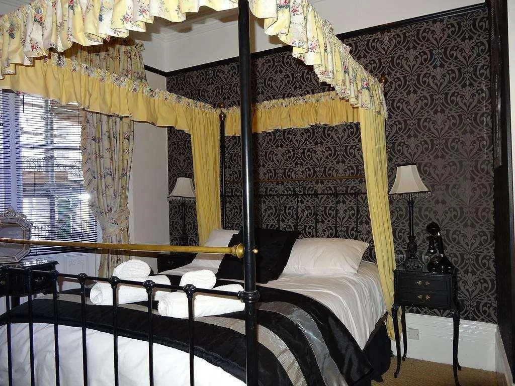*** Bed & Breakfast Paskins Town House Brighton United Kingdom
